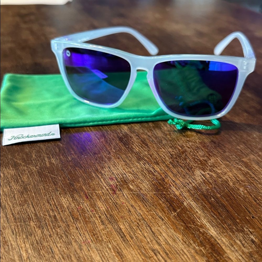 NWOT Polarized Knockaround Fast Lanes Clear with purple Sunglasses with Pouch